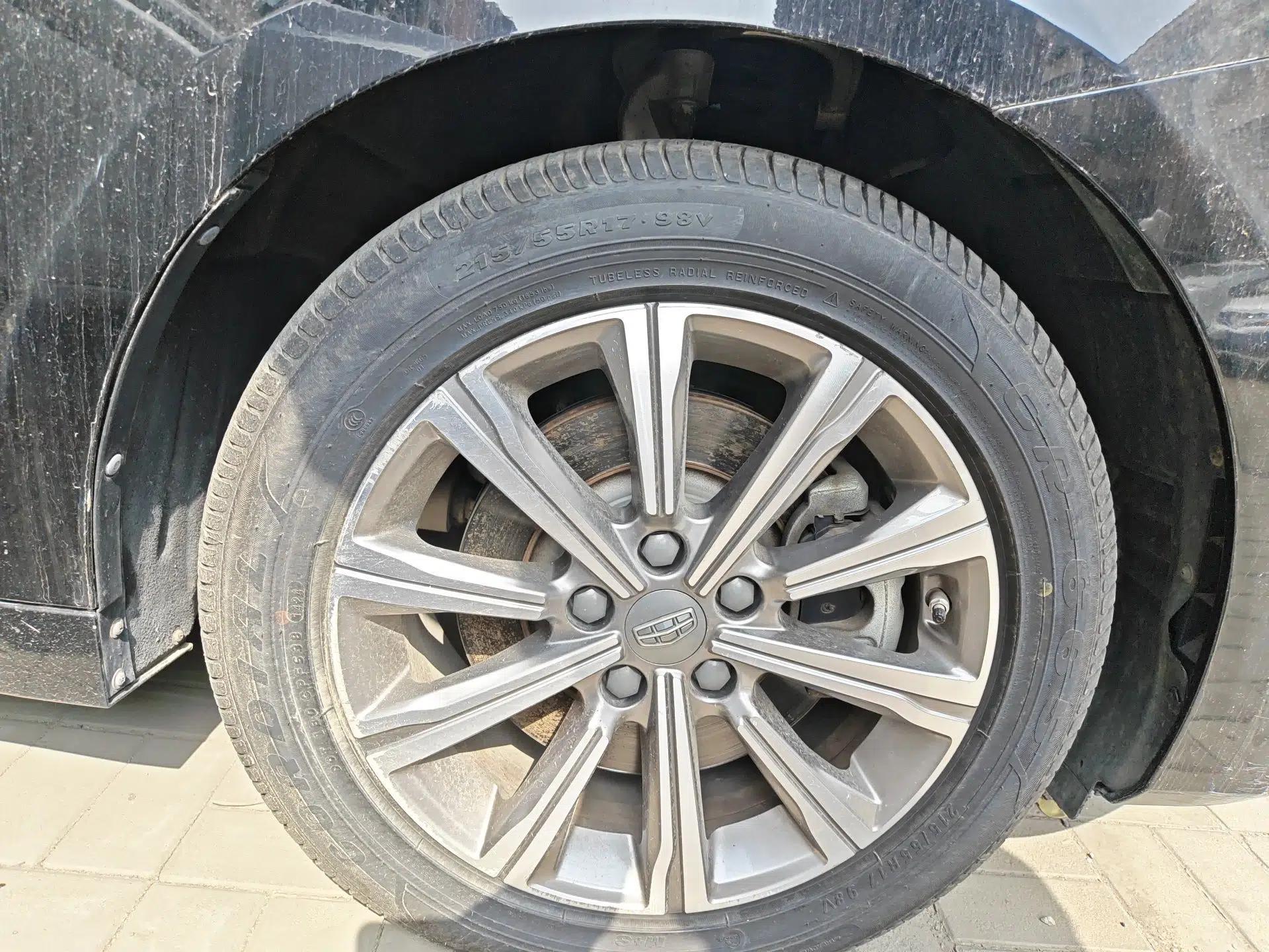 Geely Auto Emgrand GT New Energy 2018 1.5T PHEV Yaoxiang Edition — миниатюра 8