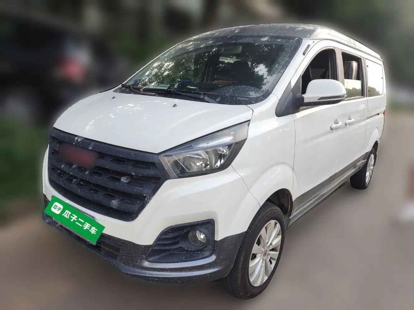 Jinbei Gold Hiace M Classic 2022 1.5L Travel Lion Passenger Van 6 Seats — миниатюра 1