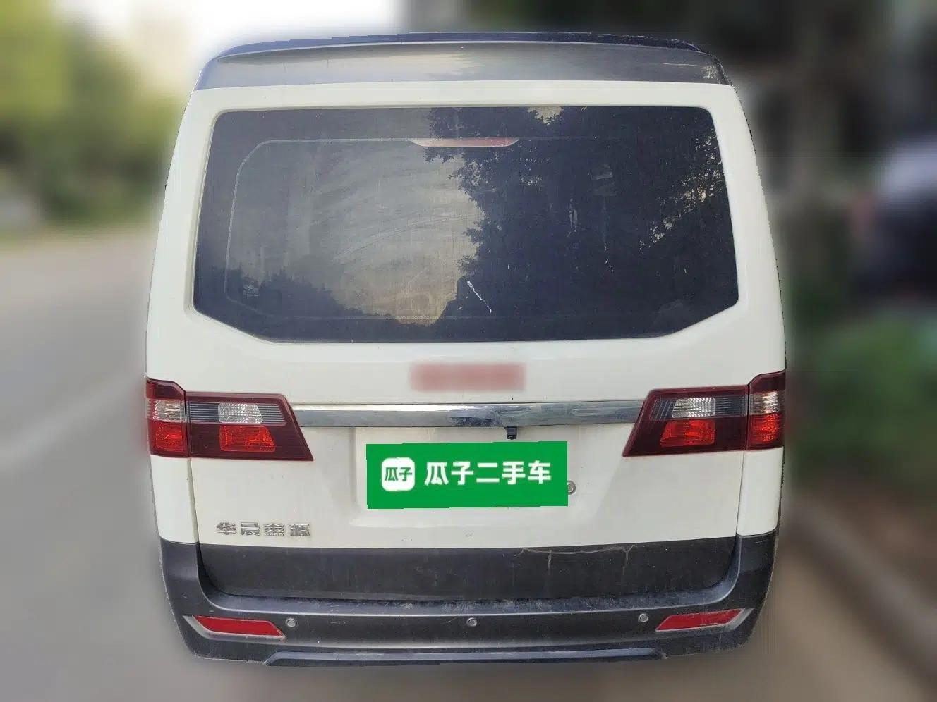 Jinbei Gold Hiace M Classic 2022 1.5L Travel Lion Passenger Van 6 Seats — миниатюра 5