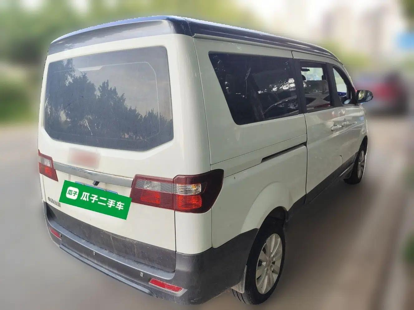 Jinbei Gold Hiace M Classic 2022 1.5L Travel Lion Passenger Van 6 Seats — миниатюра 6