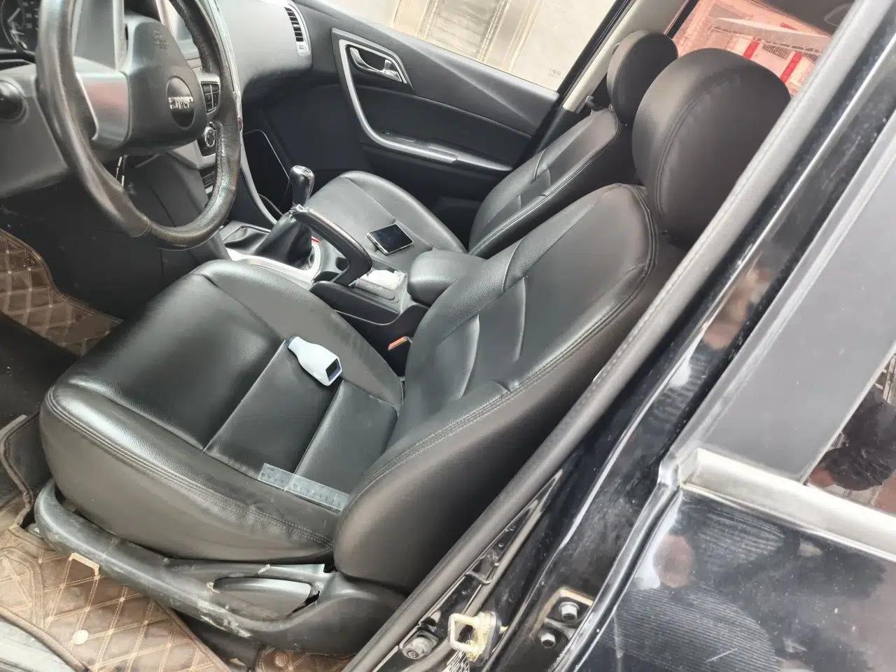 JMC Yuhu 7 2016 2.4T Two-Wheel Drive Luxury Edition JX4D24 — миниатюра 16