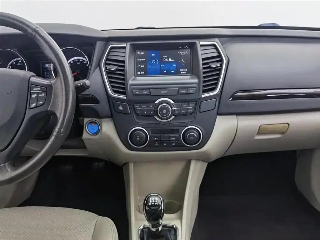 Dongfeng Fengshen A60 2016 Model 1.4T Manual Premium Edition — миниатюра 12