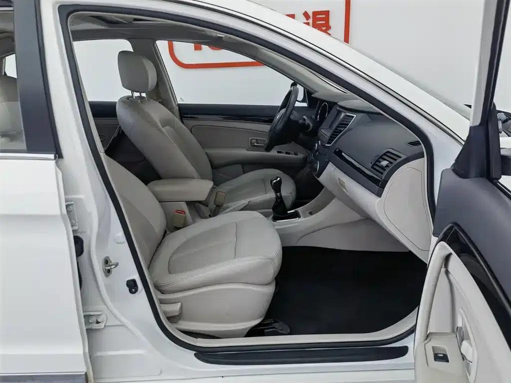 Dongfeng Fengshen A60 2016 Model 1.4T Manual Premium Edition — миниатюра 23