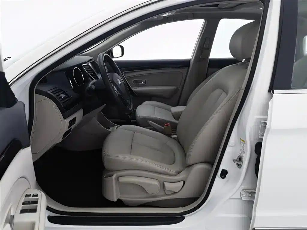Dongfeng Fengshen A60 2016 Model 1.4T Manual Premium Edition — миниатюра 10