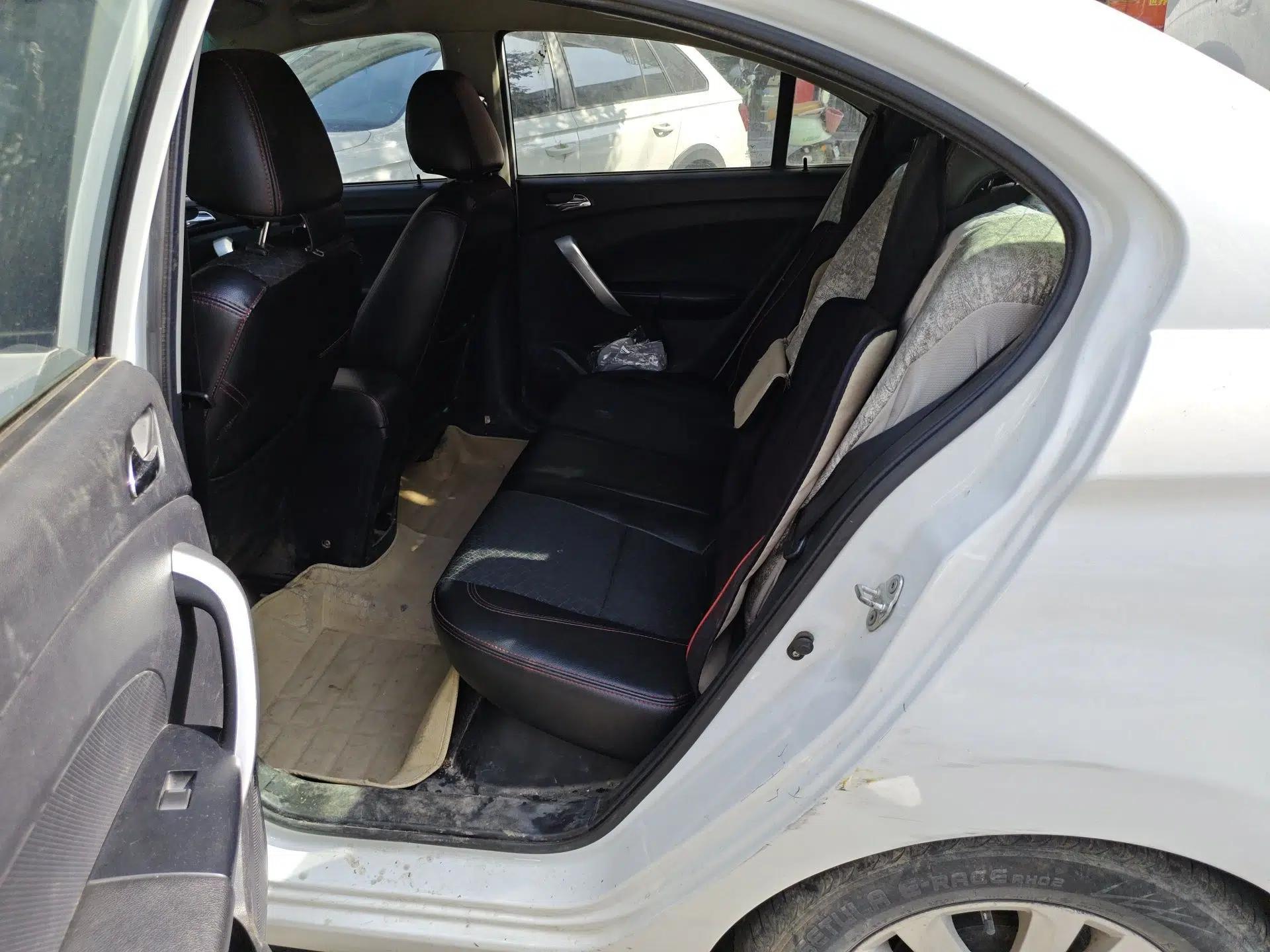 Cowin C3 2015 1.5L Manual Gold Diamond Edition — миниатюра 18
