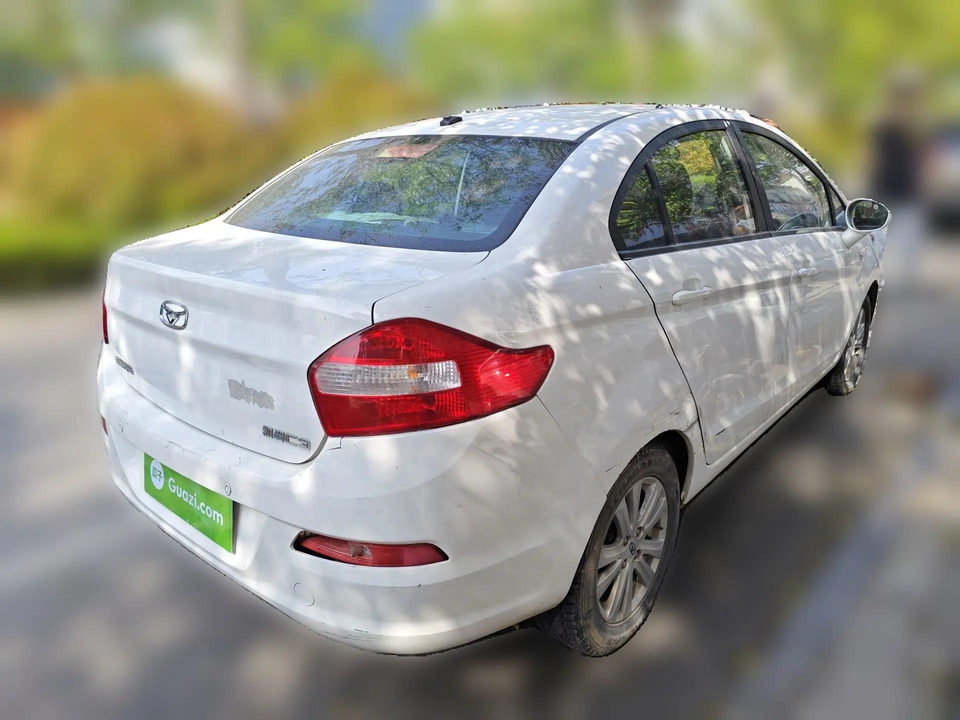 Cowin C3 2015 1.5L Manual Gold Diamond Edition — миниатюра 6