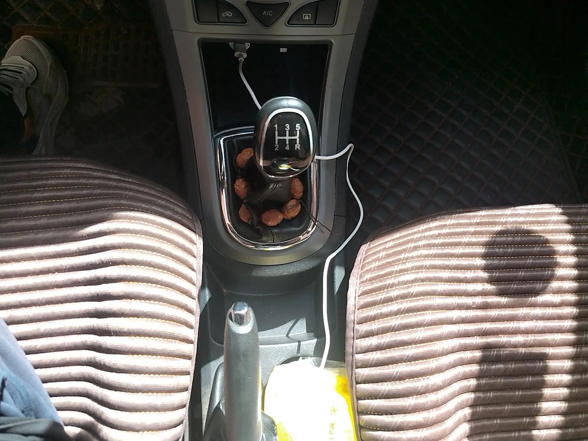Cowin C3 2015 1.5L Manual Gold Diamond Edition — миниатюра 15