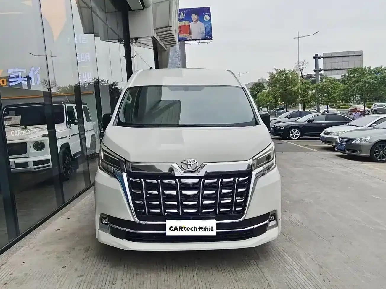 2022 HIACE 3.5L Automatic — миниатюра 2