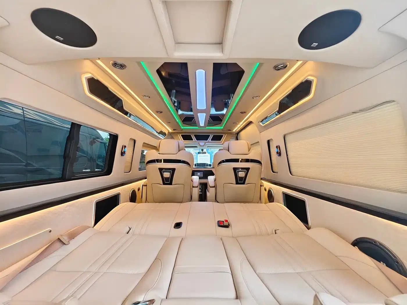 2022 HIACE 3.5L Automatic — миниатюра 27