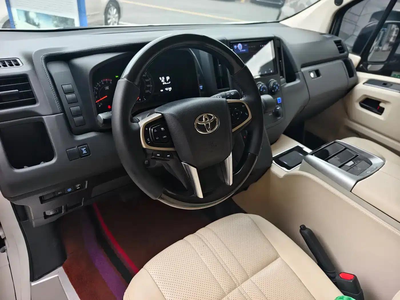 2022 HIACE 3.5L Automatic — миниатюра 5