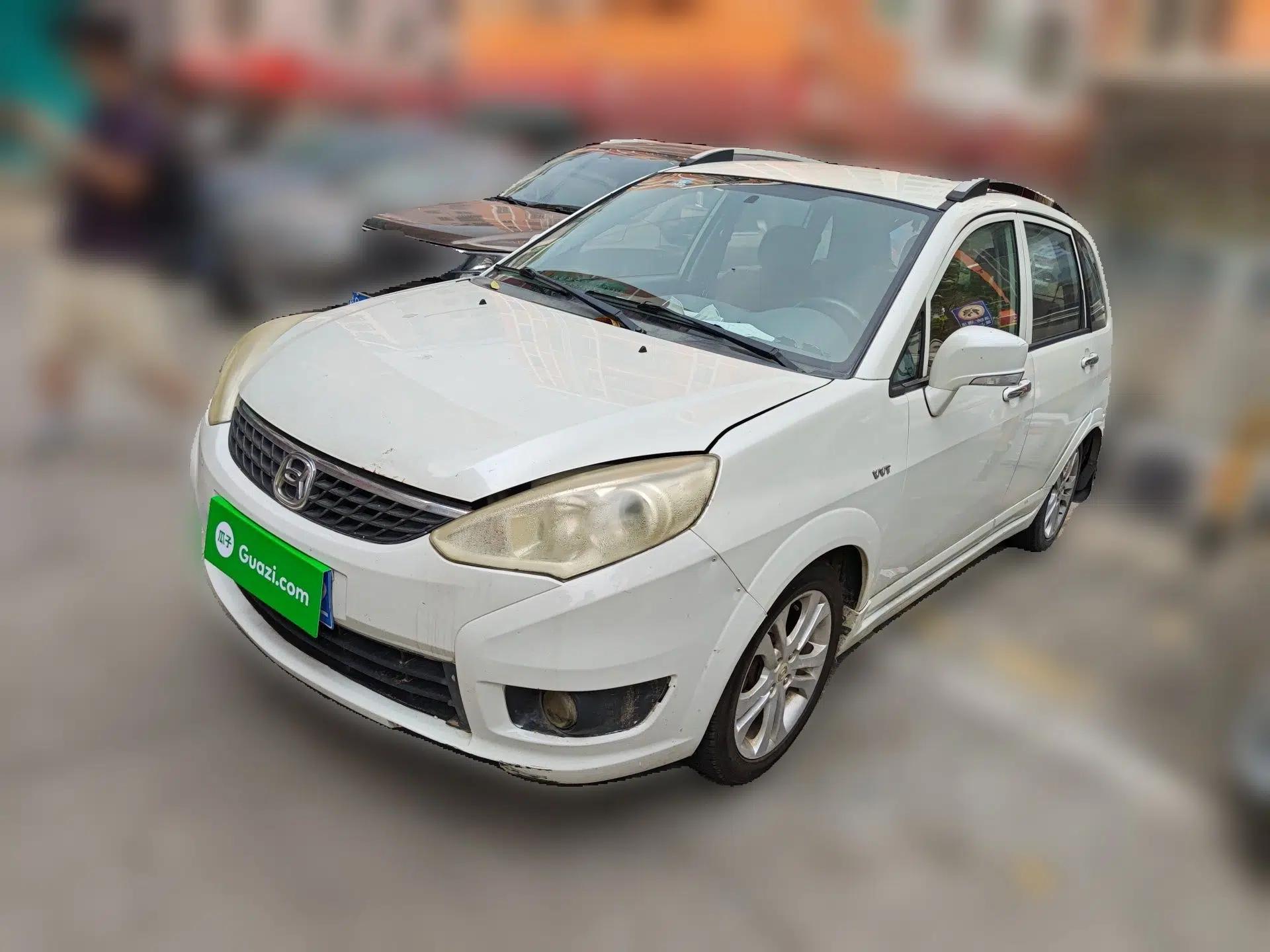 Suzuki Liana A6 2014 Hatchback 1.4L Manual Happiness Edition — миниатюра 1