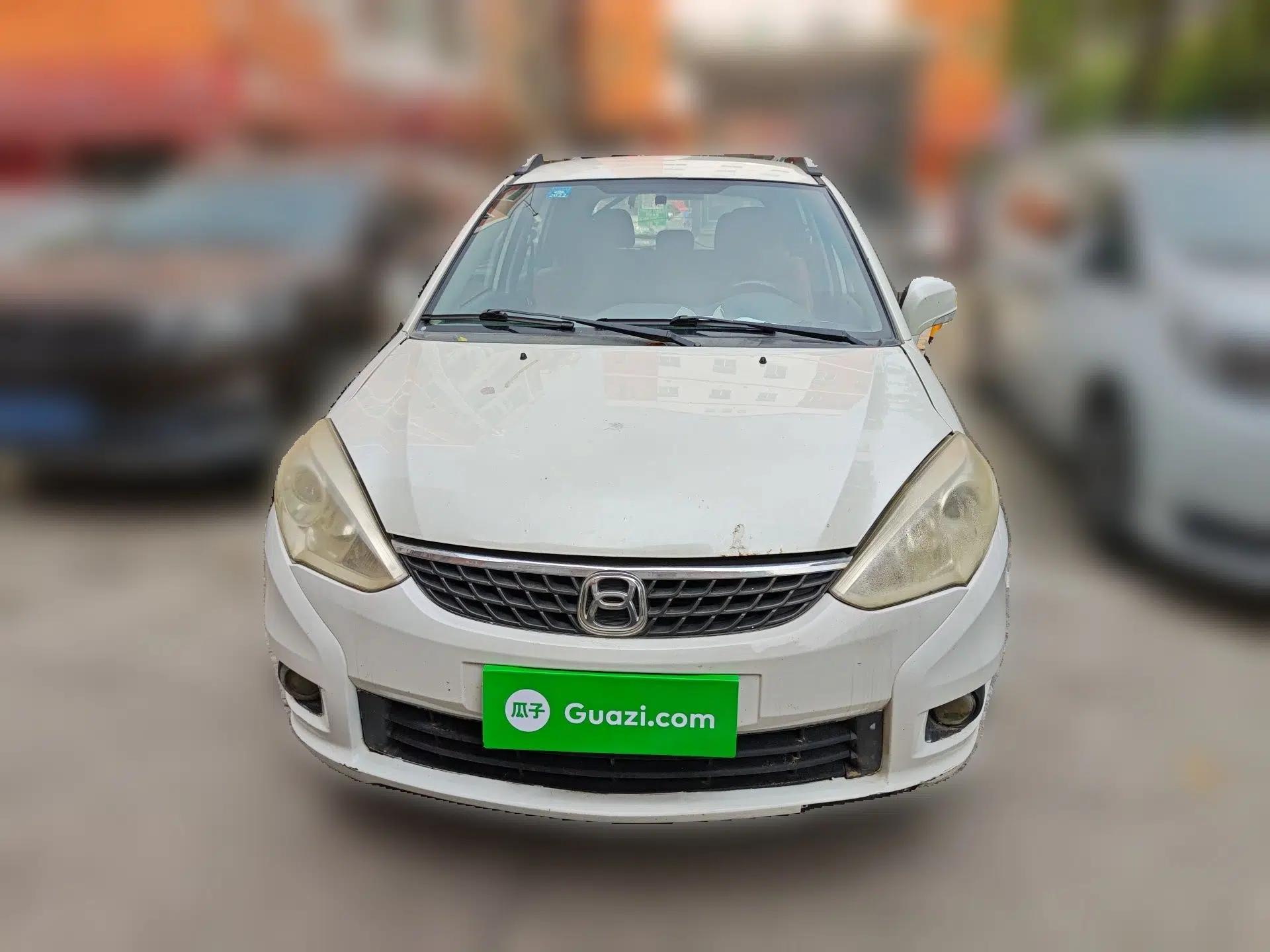Suzuki Liana A6 2014 Hatchback 1.4L Manual Happiness Edition — миниатюра 2