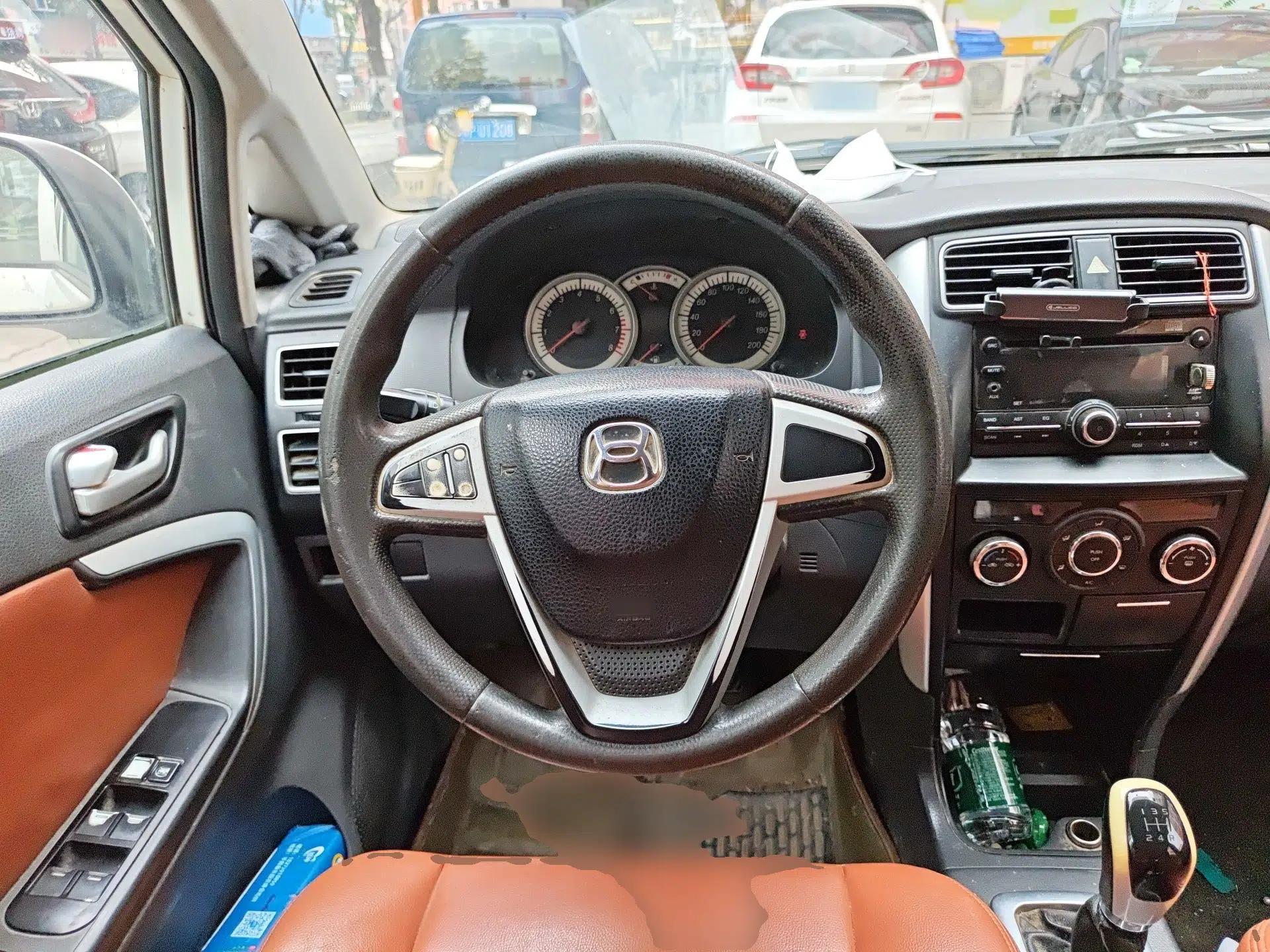 Suzuki Liana A6 2014 Hatchback 1.4L Manual Happiness Edition — миниатюра 11