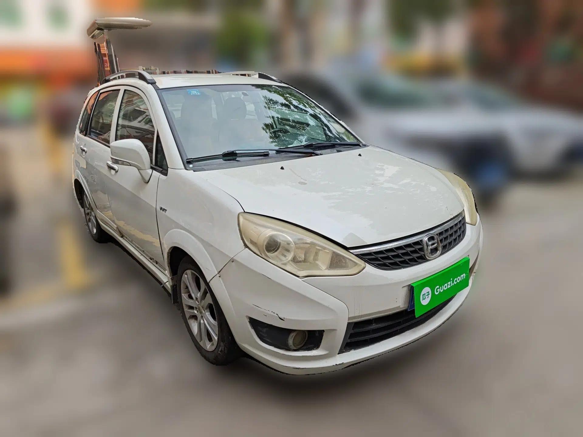 Suzuki Liana A6 2014 Hatchback 1.4L Manual Happiness Edition — миниатюра 3