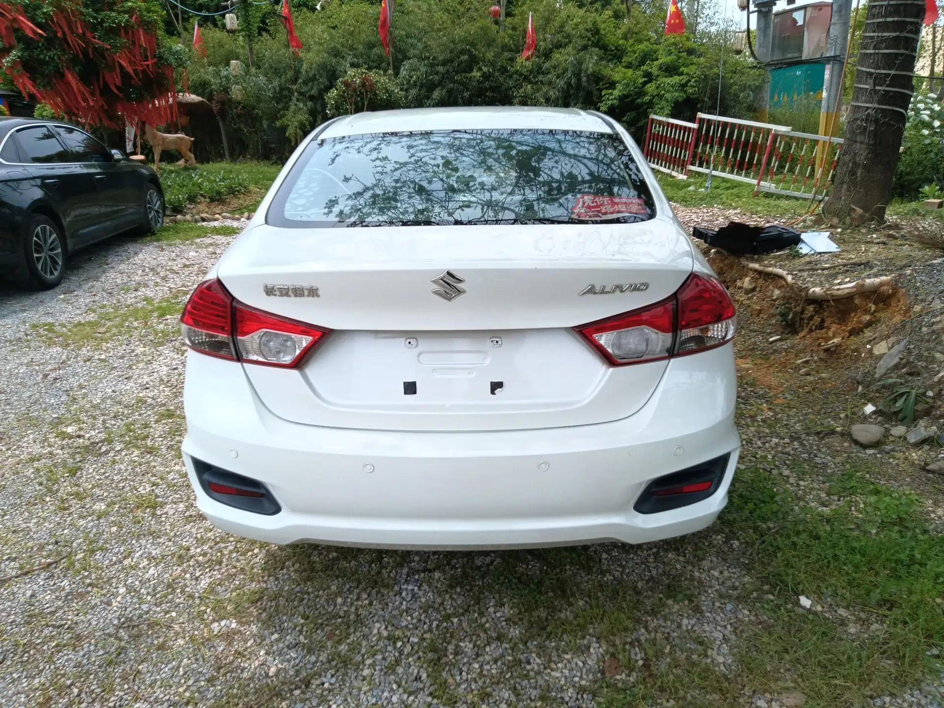 Suzuki Alivio 2015 1.6L Manual Comfort Model — миниатюра 5