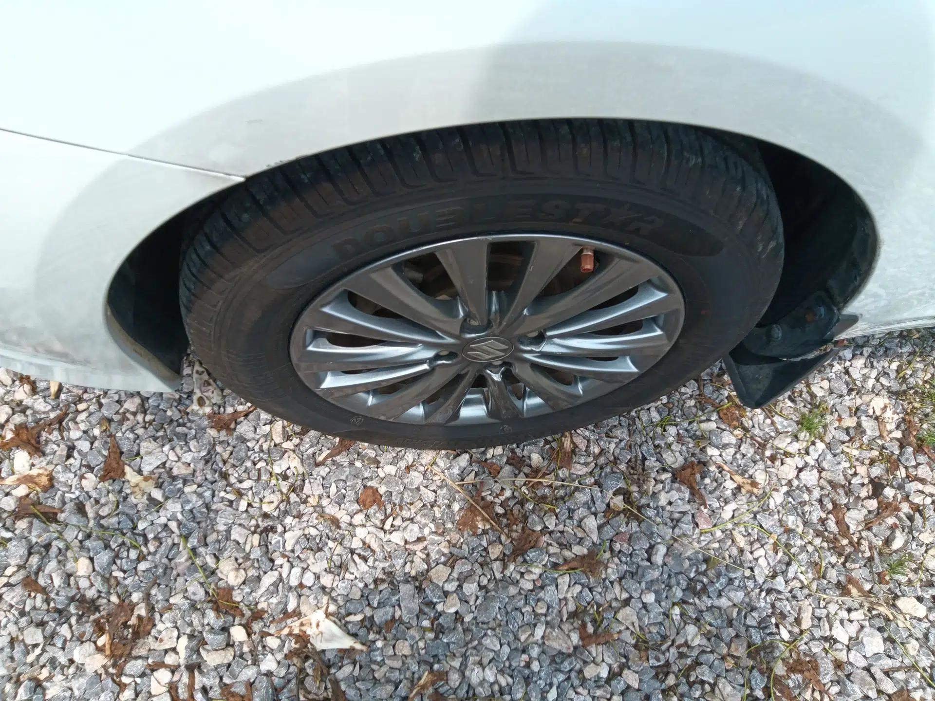 Suzuki Alivio 2015 1.6L Manual Comfort Model — миниатюра 8