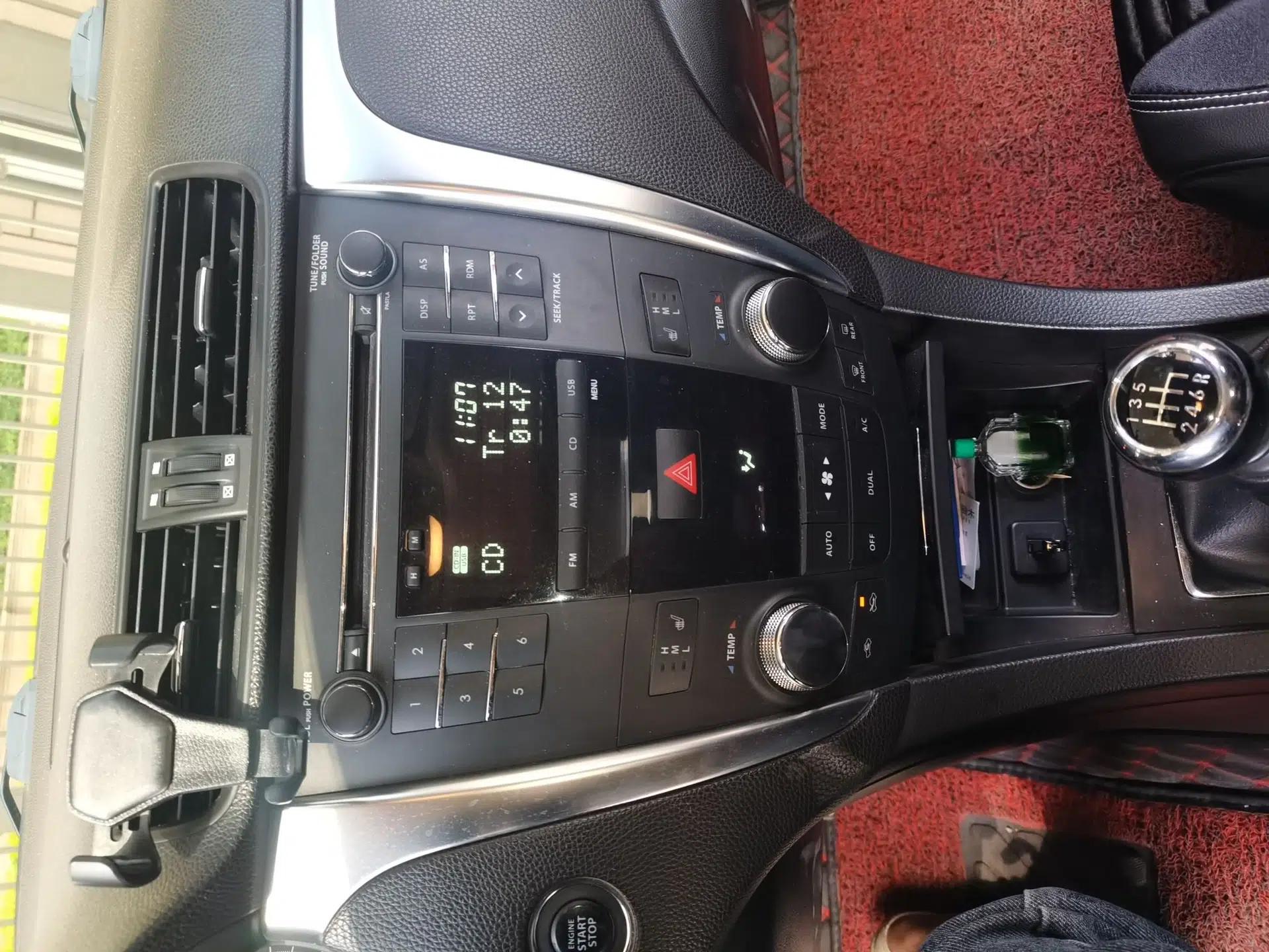 Suzuki Kizashi 2010 2.4L Two-Wheel Drive Standard Edition — миниатюра 14
