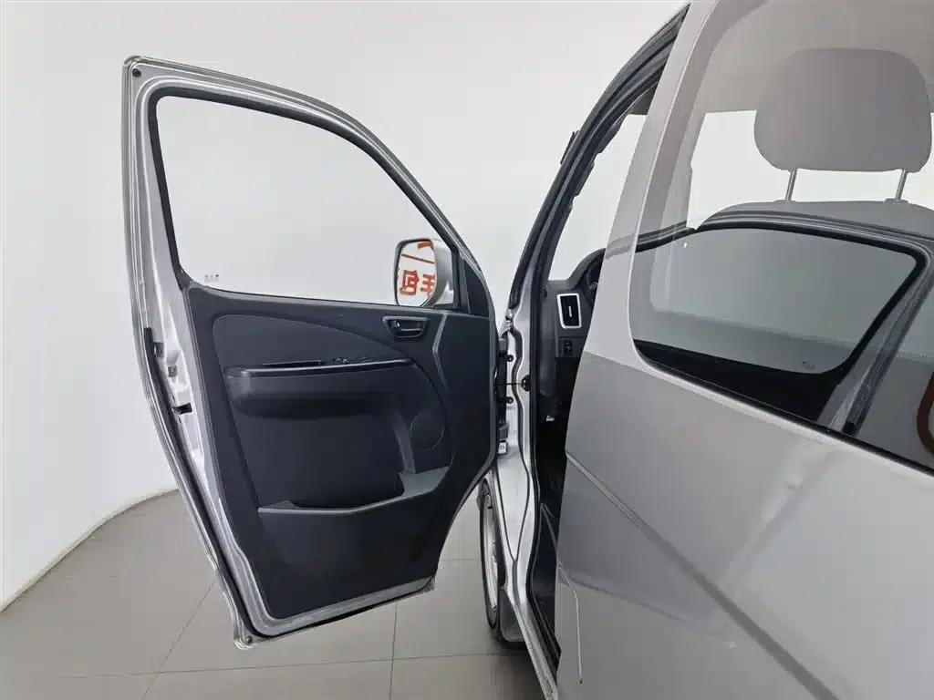 Fengjing G5 2023 2.0L Gasoline Commercial Vehicle Edition with Window Cover, 5/6 Seats, DAN20L — миниатюра 8