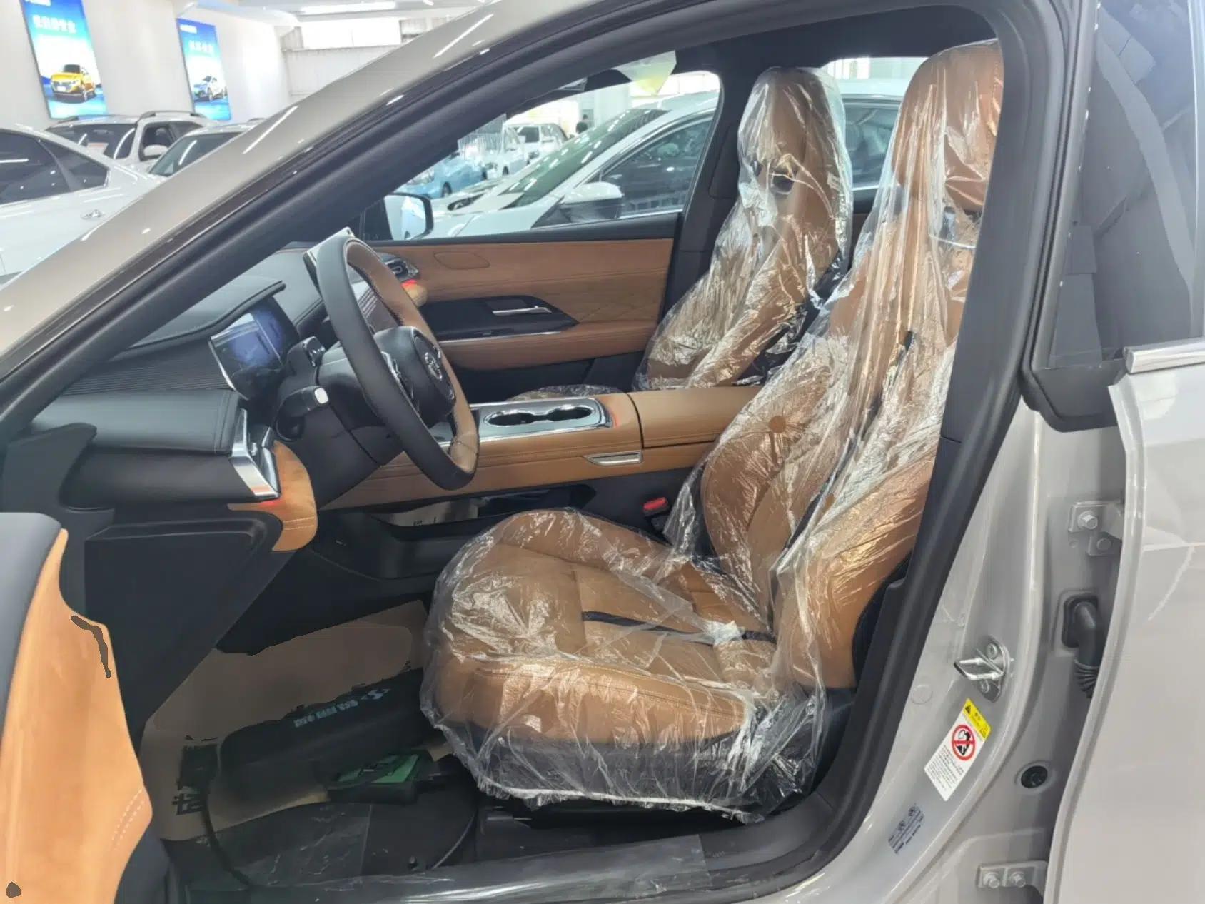 Mazda EZ-6 2024 Range-Extended 200 Zhiya Edition — миниатюра 18