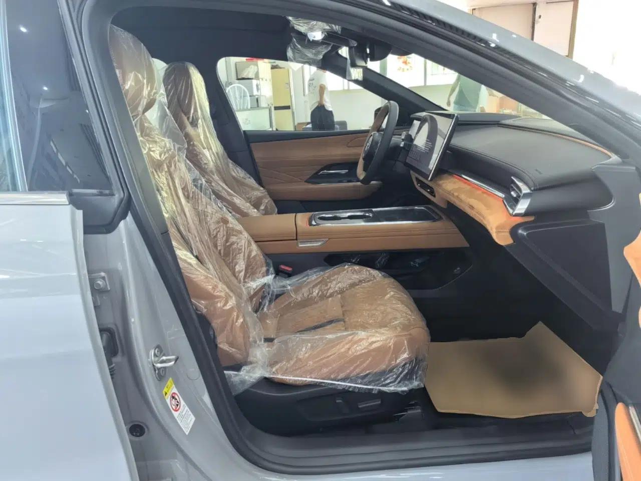 Mazda EZ-6 2024 Range-Extended 200 Zhiya Edition — миниатюра 23