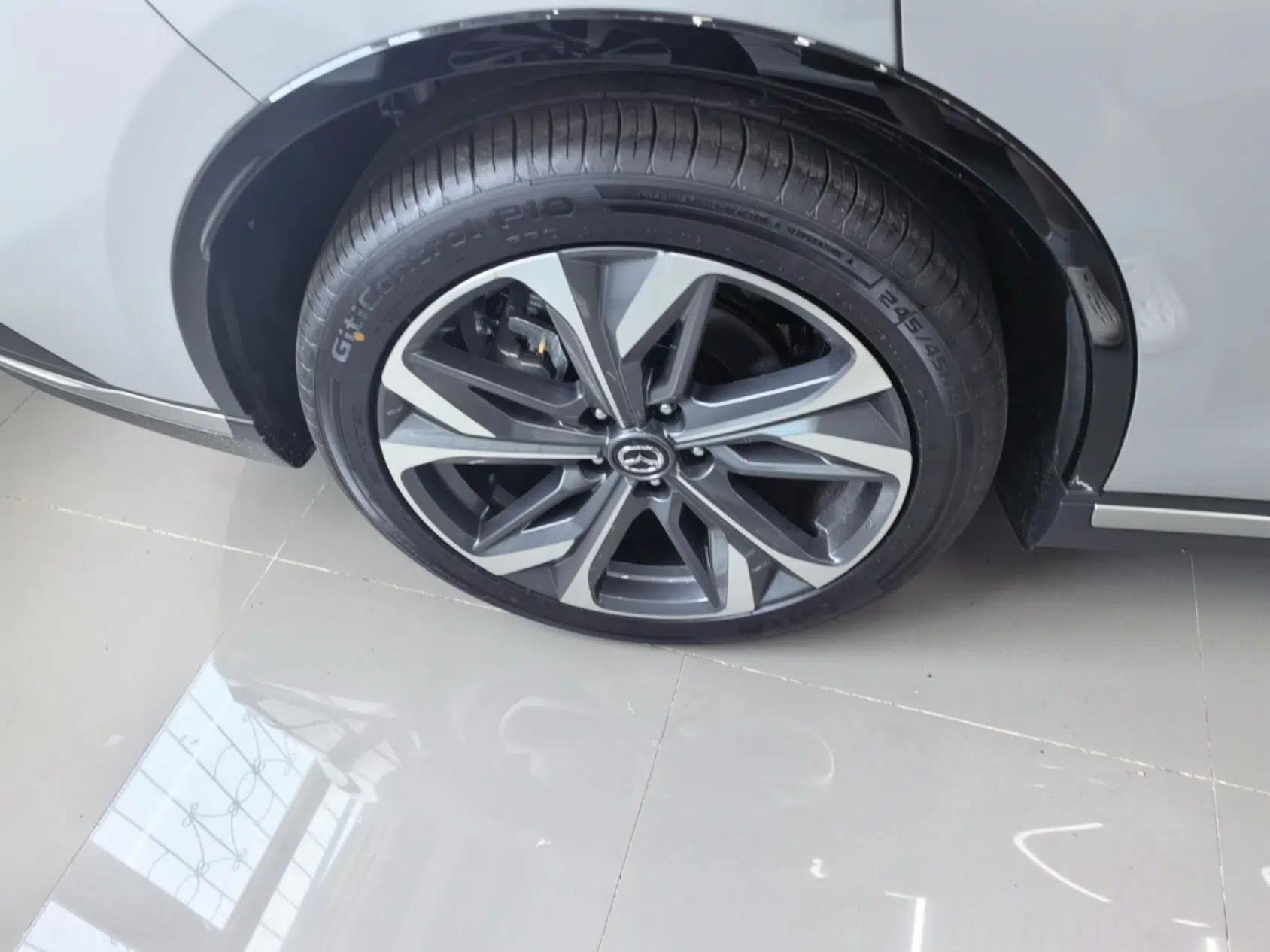 Mazda EZ-6 2024 Range-Extended 200 Zhiya Edition — миниатюра 10