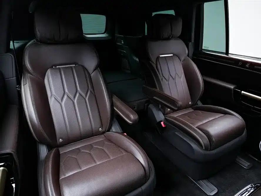 Hongqi Golden Sunflower National Glory 2022 4.0T Elegant Flagship Edition 6-seater — миниатюра 13
