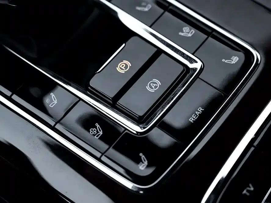 Hongqi Golden Sunflower National Glory 2022 4.0T Elegant Flagship Edition 6-seater — миниатюра 19