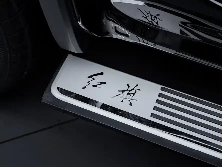 Hongqi Golden Sunflower National Glory 2022 4.0T Elegant Flagship Edition 6-seater — миниатюра 24