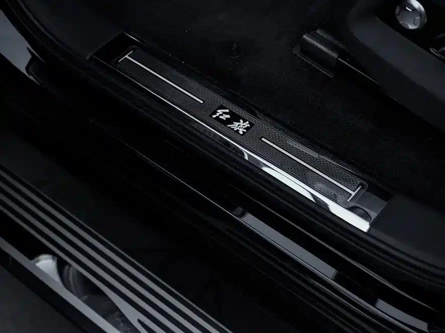 Hongqi Golden Sunflower National Glory 2022 4.0T Elegant Flagship Edition 6-seater — миниатюра 26