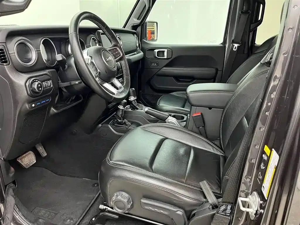 Jeep Wrangler New Energy 2021 Model 4-Door 2.0T 4xe Sahara — миниатюра 6