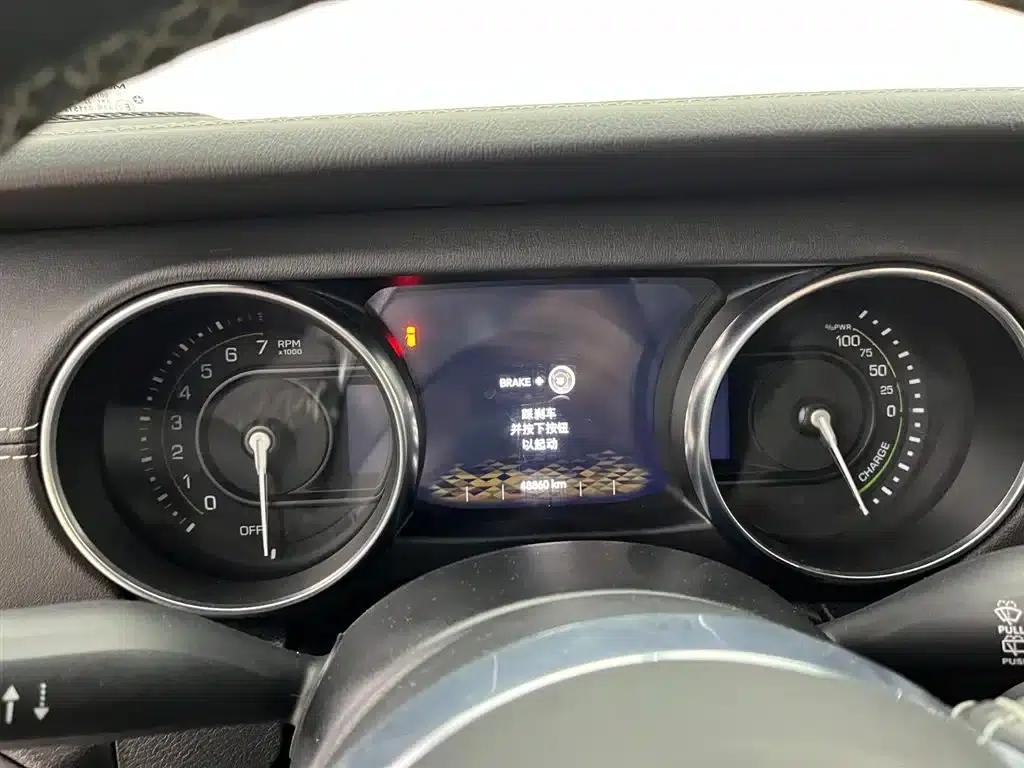 Jeep Wrangler New Energy 2021 Model 4-Door 2.0T 4xe Sahara — миниатюра 7