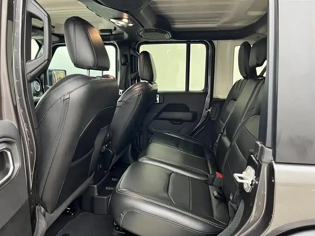 Jeep Wrangler New Energy 2021 Model 4-Door 2.0T 4xe Sahara — миниатюра 9