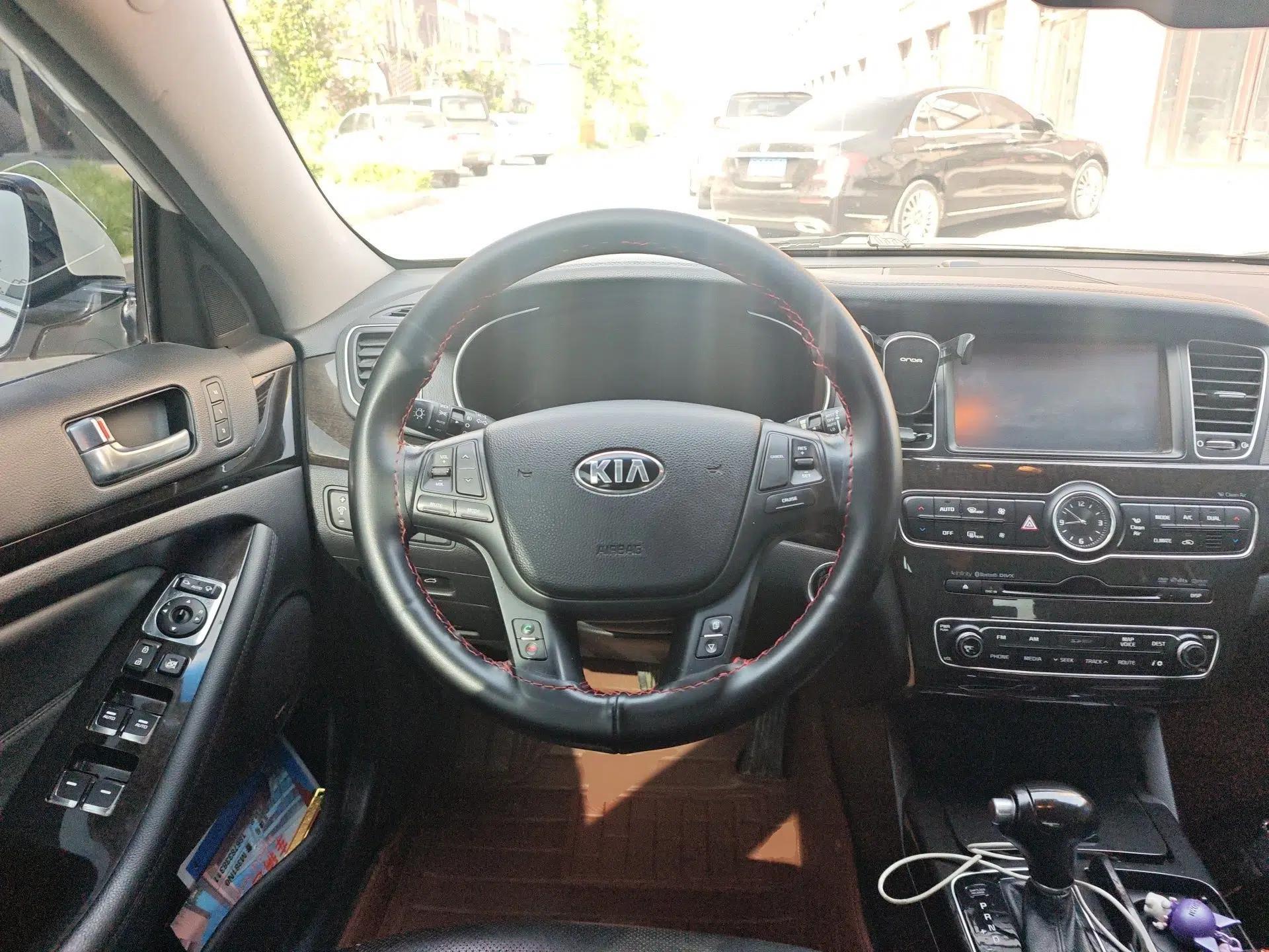 Kia Cadenza 2013 2.4L Elite Model China IV Standard — миниатюра 11