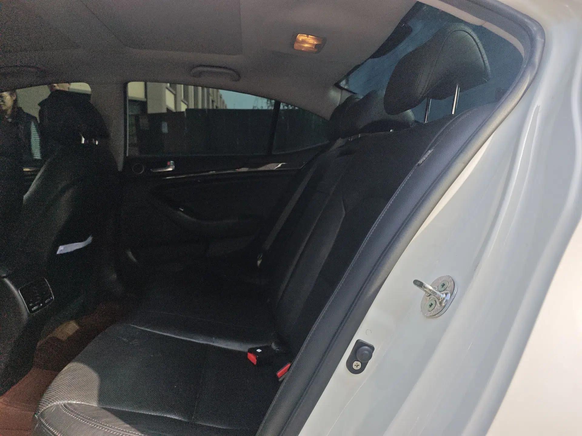 Kia Cadenza 2013 2.4L Elite Model China IV Standard — миниатюра 18
