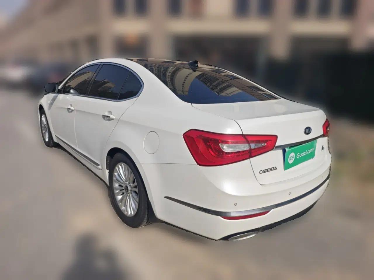 Kia Cadenza 2013 2.4L Elite Model China IV Standard — миниатюра 4