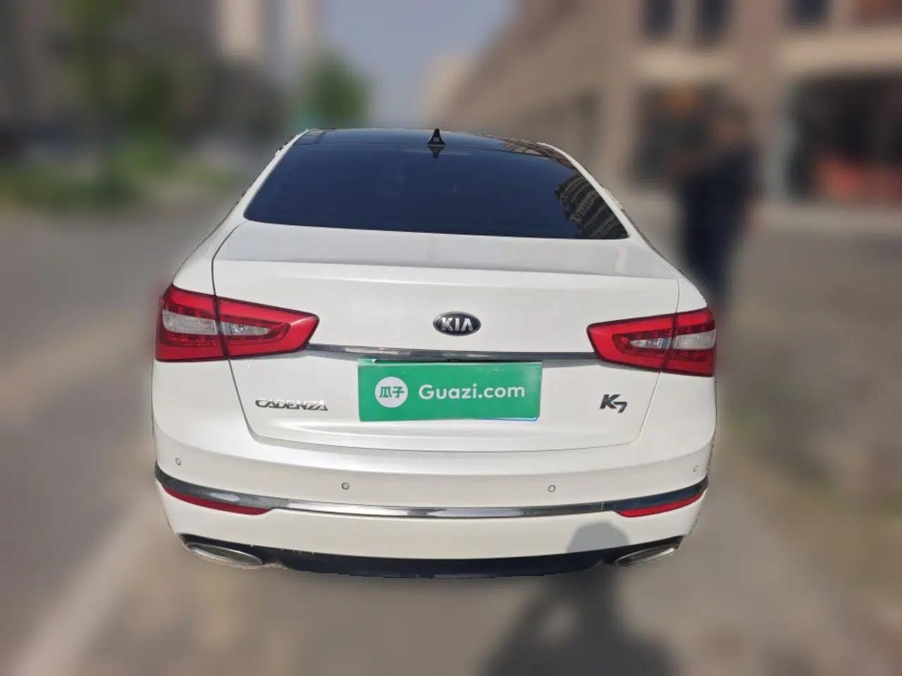 Kia Cadenza 2013 2.4L Elite Model China IV Standard — миниатюра 5