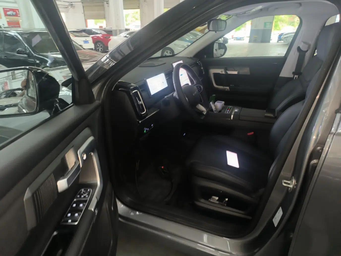 Chery Tiggo 7 C-DM 2025 1.5T 120KM Edition — миниатюра 19