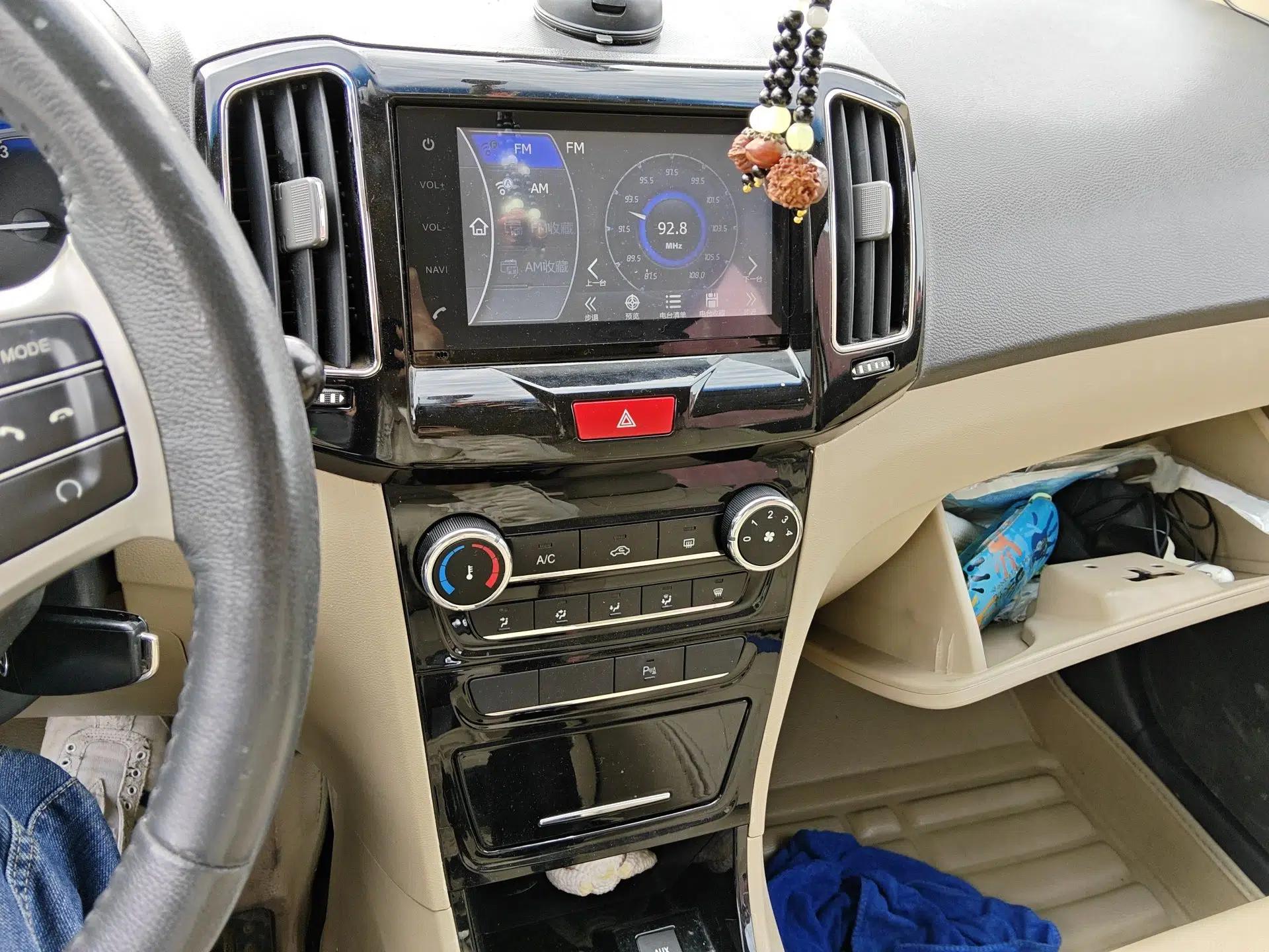 Chery E3 2013 1.5L Manual ZhiShang Model — миниатюра 14