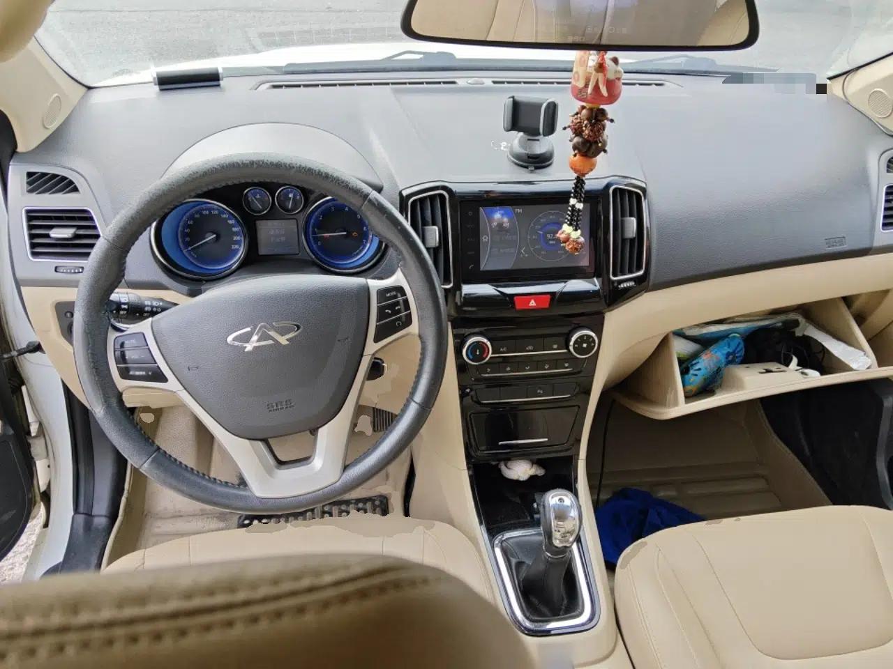 Chery E3 2013 1.5L Manual ZhiShang Model — миниатюра 10