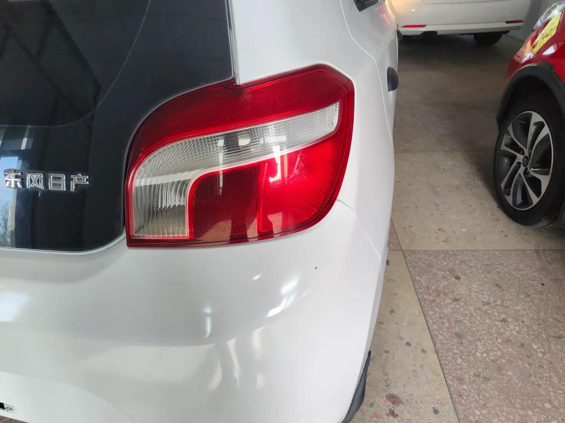 Venucia R30 2014 1.2L Manual Enjoyment Edition — миниатюра 7
