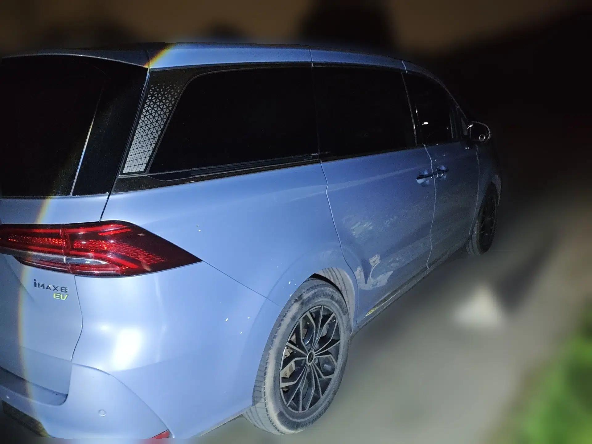 Roewe iMAX8 New Energy 2022 First-Class Platinum Edition — миниатюра 6