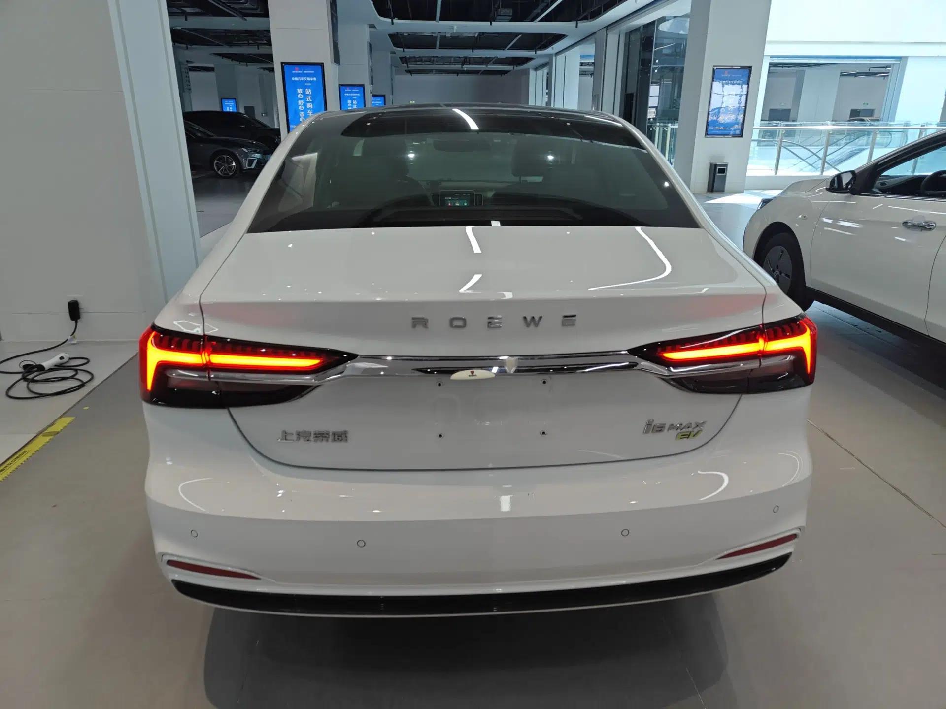 Roewe i6 MAX New Energy 2023 EV 420 Skyroof Special Edition — миниатюра 5