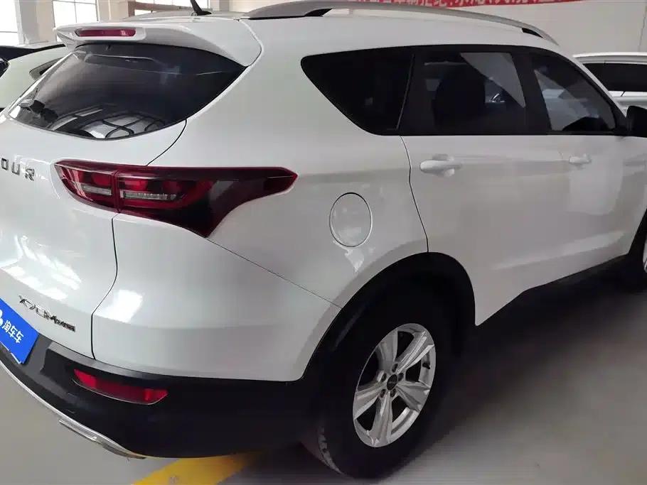 Jetour X70M 2021 1.5T DCT Luxury Partner Edition 6-seater — миниатюра 3