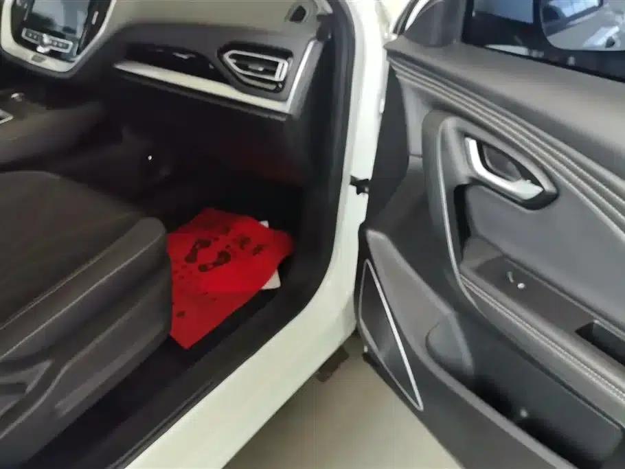 Jetour X70M 2021 1.5T DCT Luxury Partner Edition 6-seater — миниатюра 8