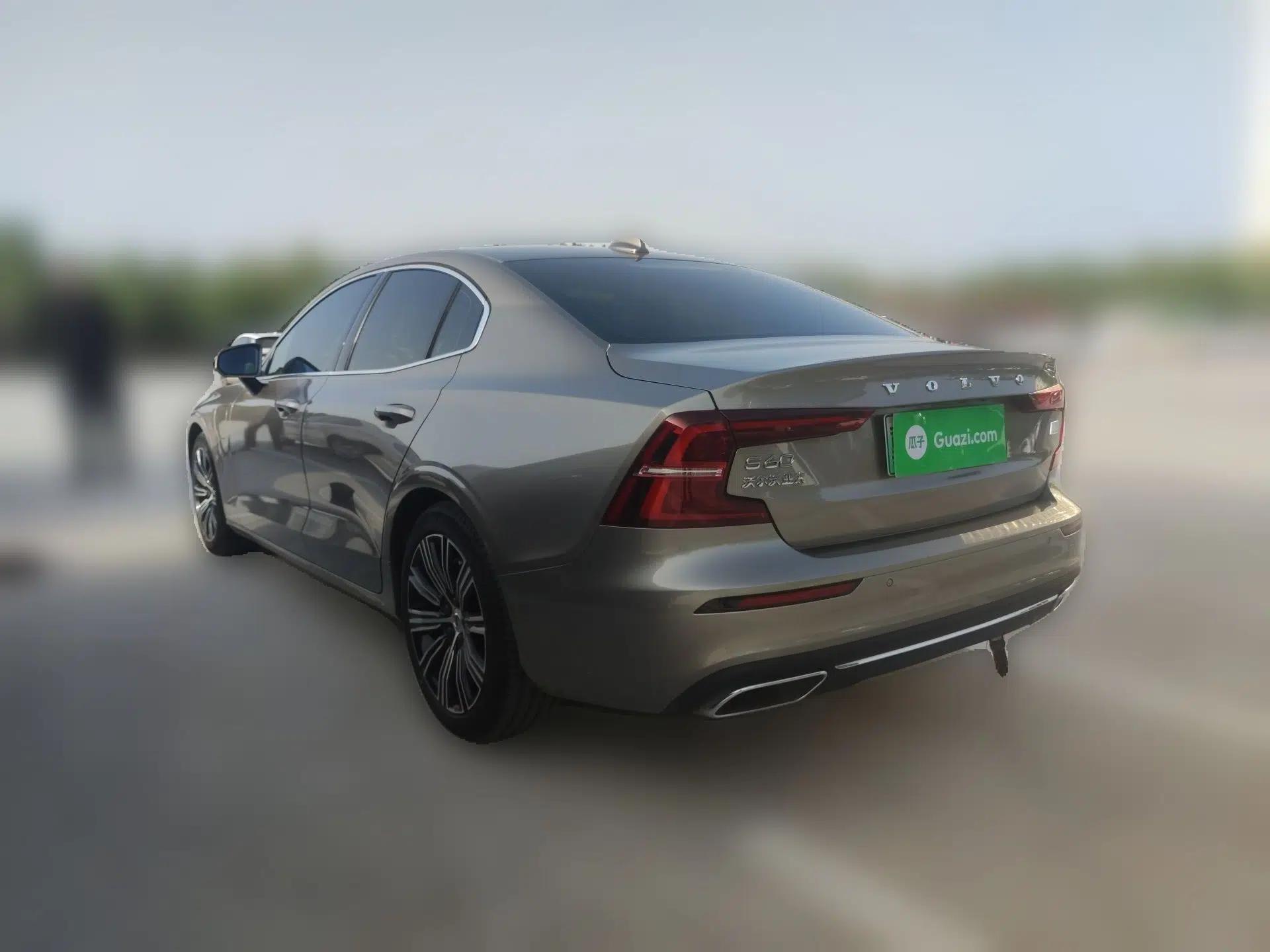 Volvo S60 New Energy 2021 T8 E-Drive Hybrid Four-Wheel Drive Smart Luxury Edition — миниатюра 4