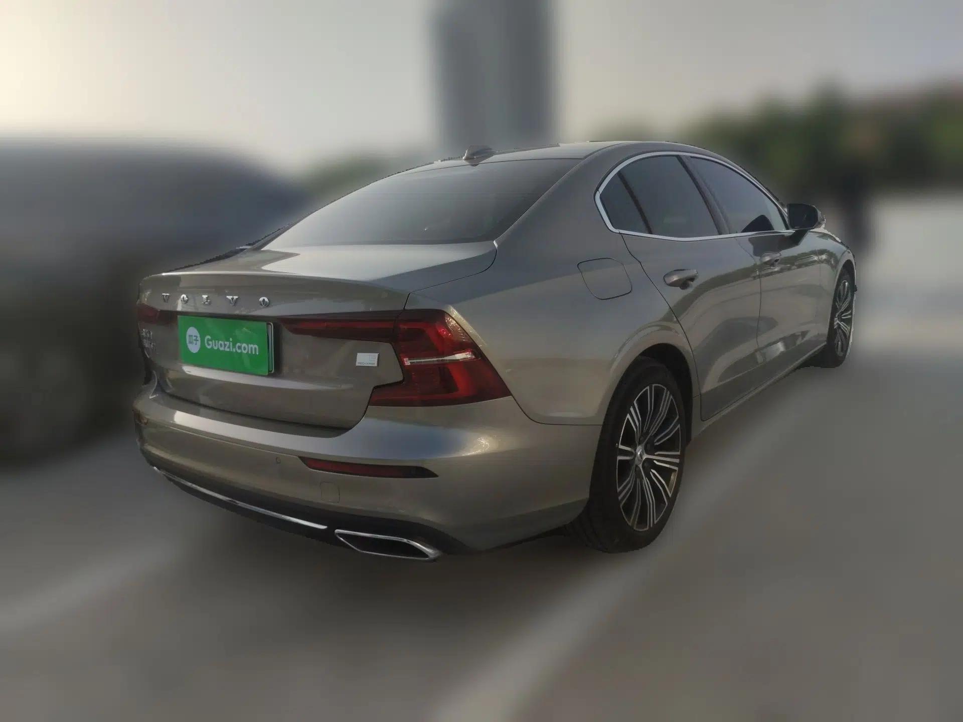 Volvo S60 New Energy 2021 T8 E-Drive Hybrid Four-Wheel Drive Smart Luxury Edition — миниатюра 6