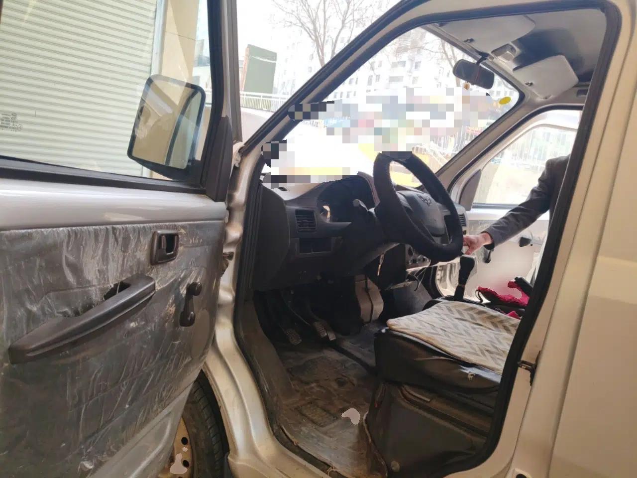 Wuling Rongguang Small Truck 2020 1.5L Base Version China VI Standard Single-Row L3C — миниатюра 17