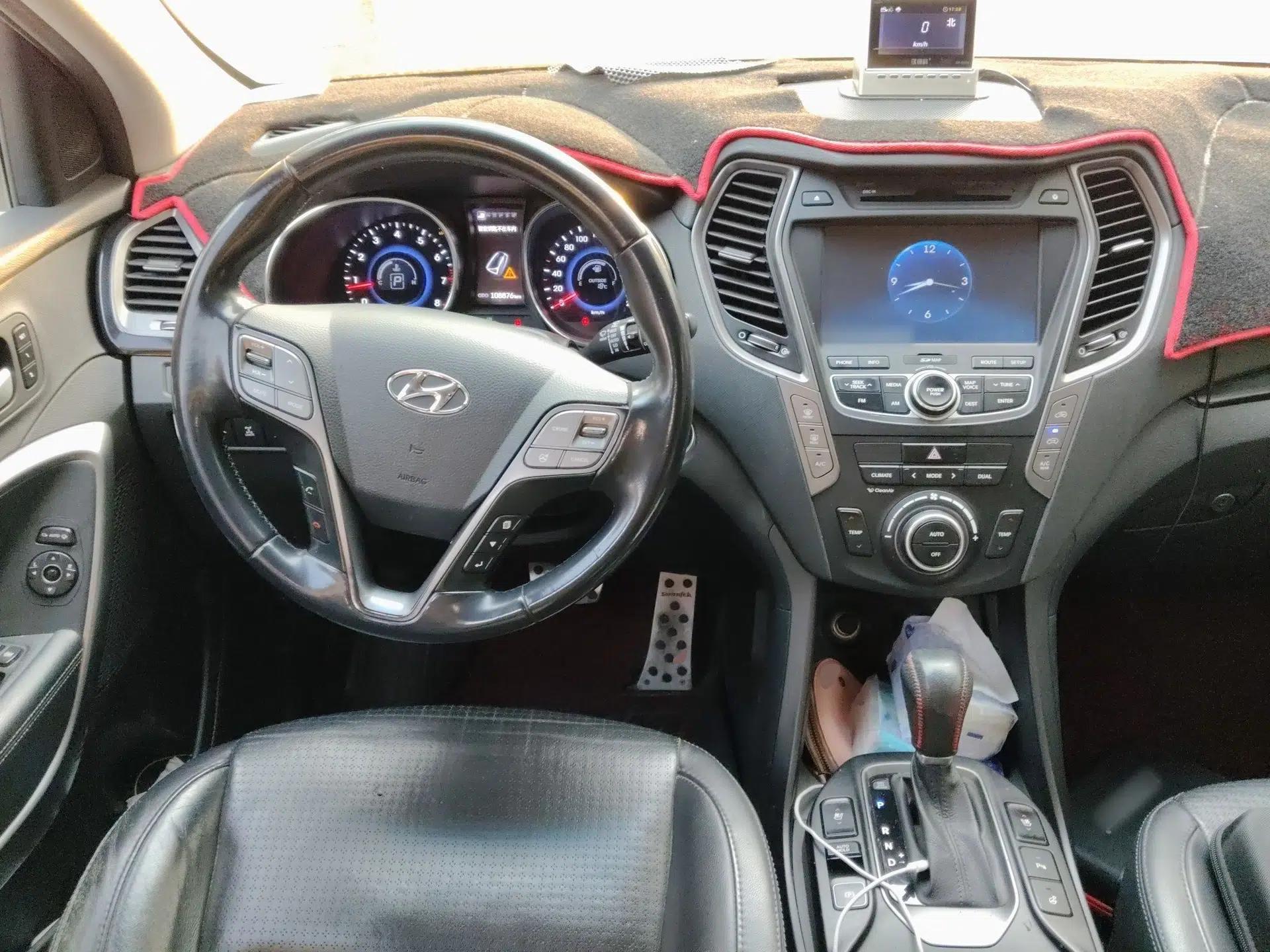 Hyundai Santa Fe Classic 2013 3.0L 4x4 Flagship Edition 7 Seats Euro IV — миниатюра 11