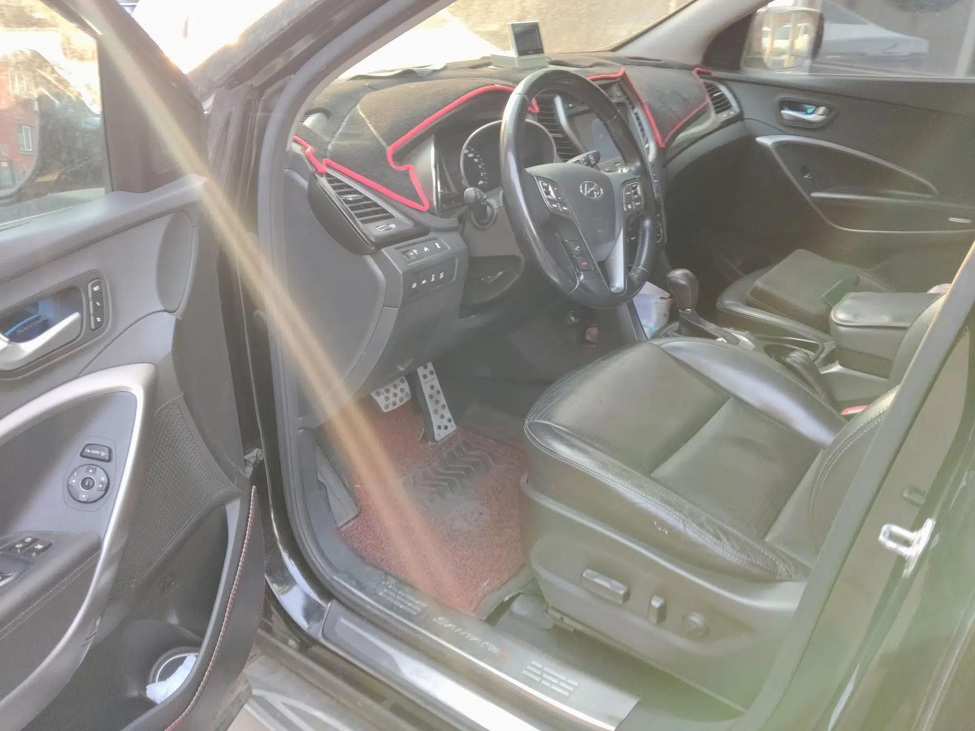 Hyundai Santa Fe Classic 2013 3.0L 4x4 Flagship Edition 7 Seats Euro IV — миниатюра 17