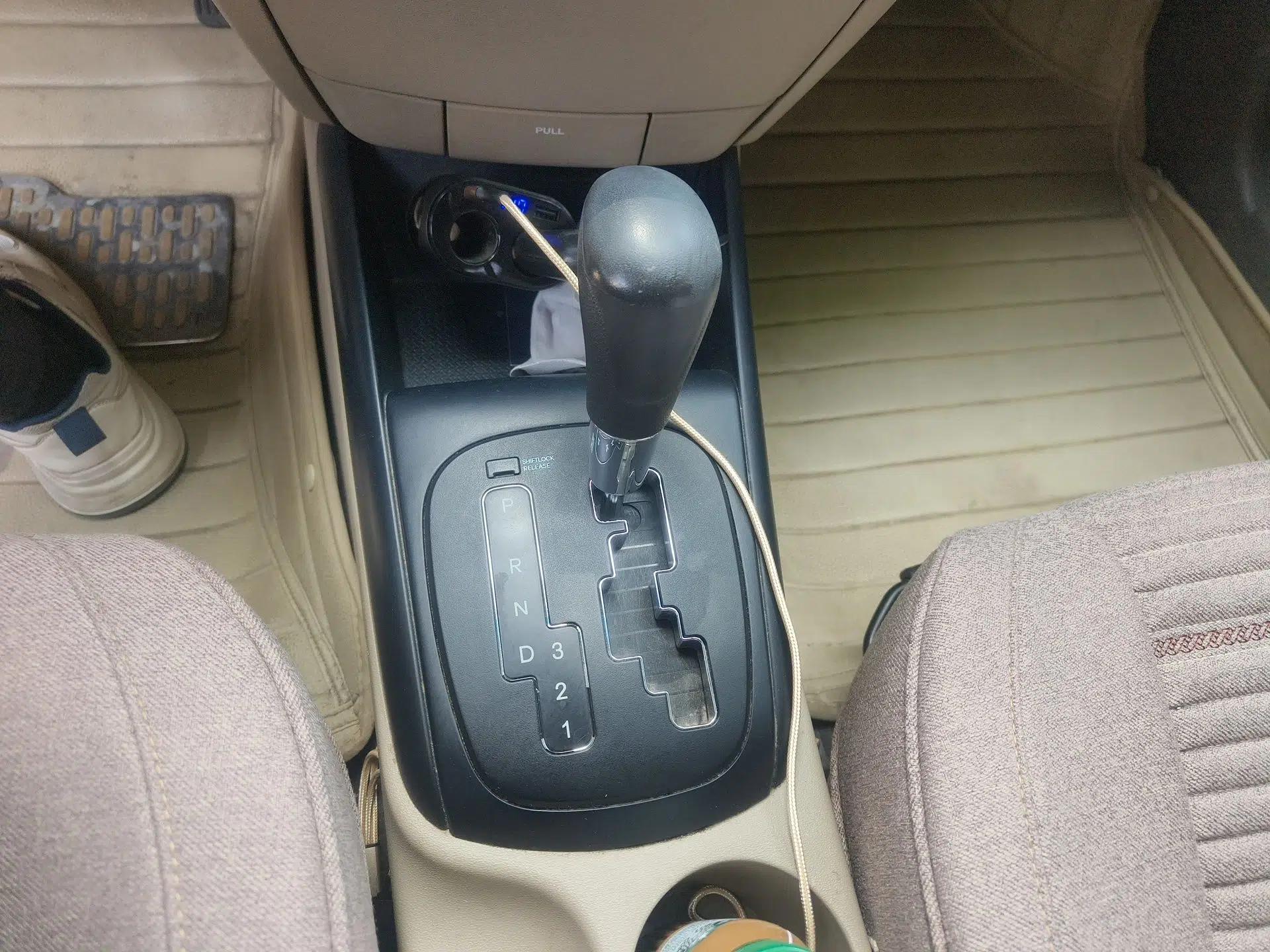 Hyundai i30 2009 1.6L Automatic Comfort Edition — миниатюра 15